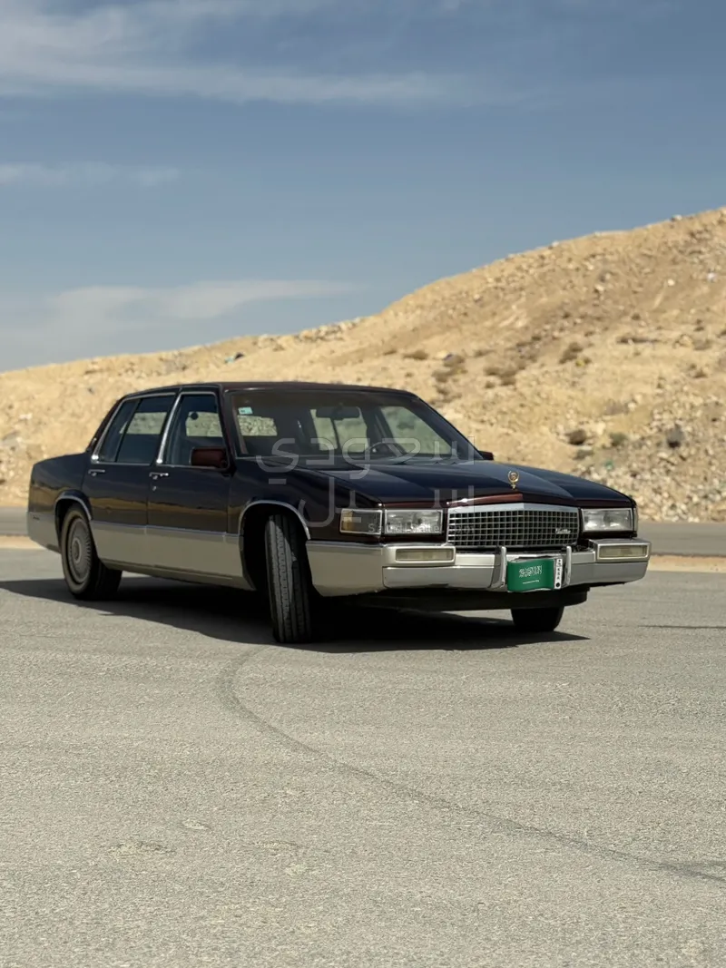 1990 كاديلاك ديفيل