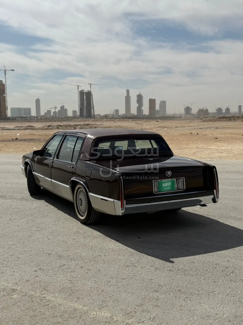 1990 كاديلاك ديفيل