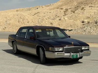 1990 كاديلاك ديفيل