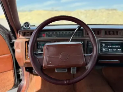 1990 كاديلاك ديفيل