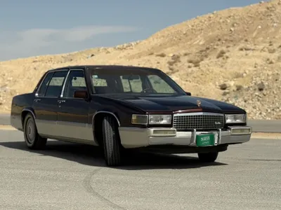 1990 كاديلاك ديفيل