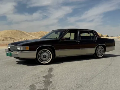 1990 كاديلاك ديفيل