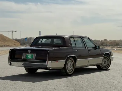 1990 كاديلاك ديفيل