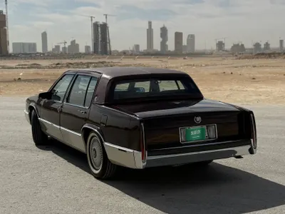 1990 كاديلاك ديفيل