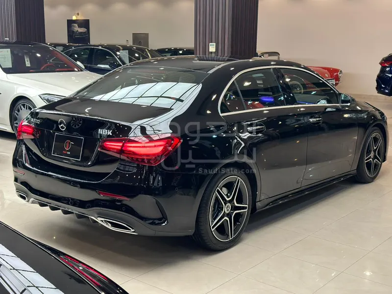 2025 مرسيدس - بنز أي 200