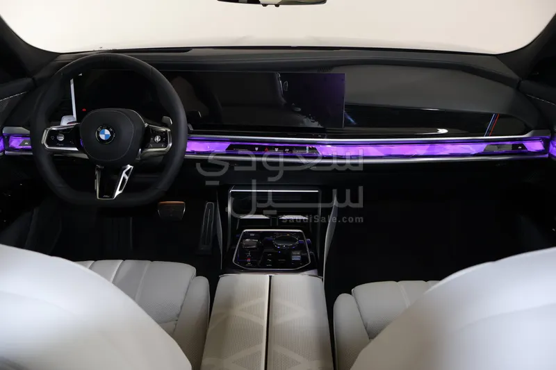 2026 بي ام دبليو الفئة السابعة 735أي