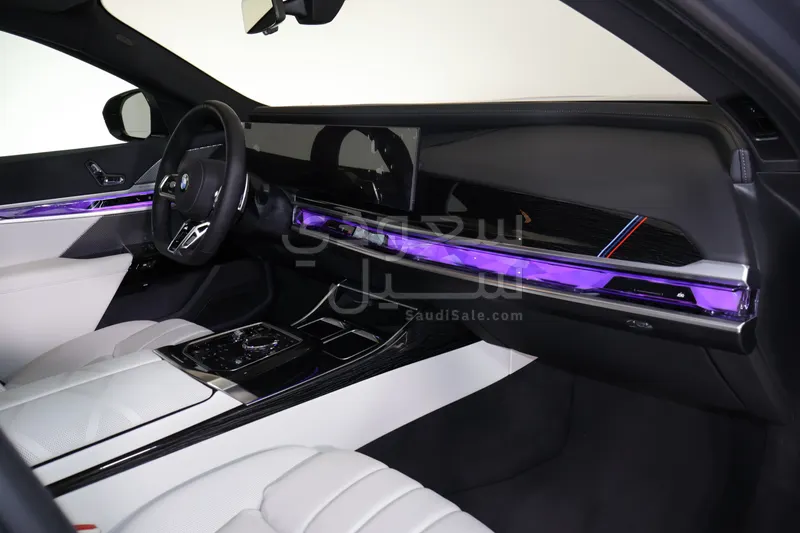 2026 بي ام دبليو الفئة السابعة 735أي