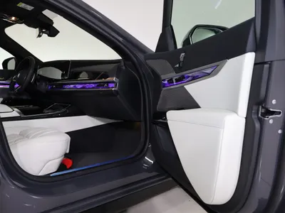 2026 بي ام دبليو الفئة السابعة 735أي