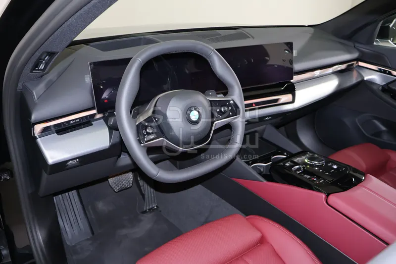 2026 بي ام دبليو الفئة الخامسة 520 أي