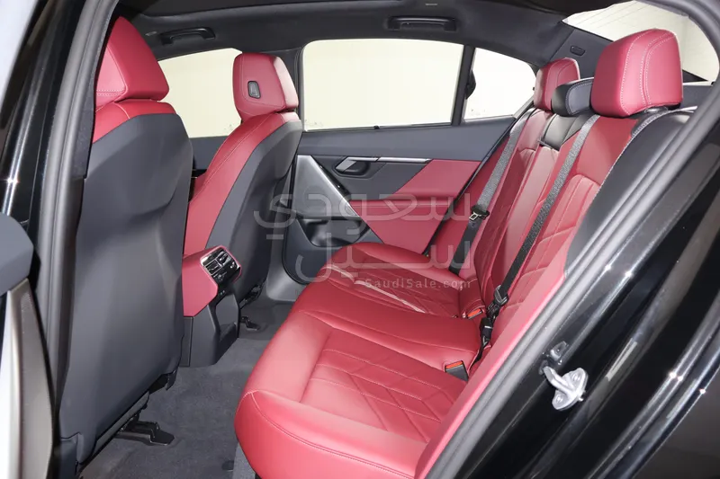 2026 بي ام دبليو الفئة الخامسة 520 أي