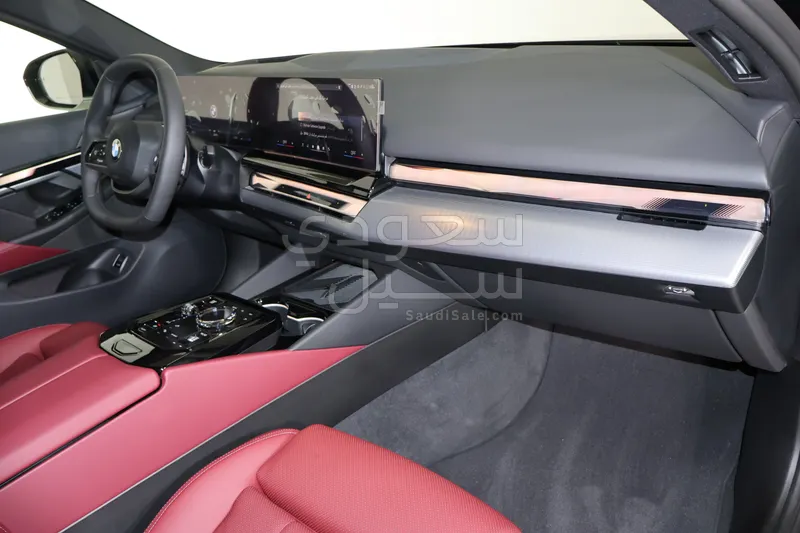 2026 بي ام دبليو الفئة الخامسة 520 أي