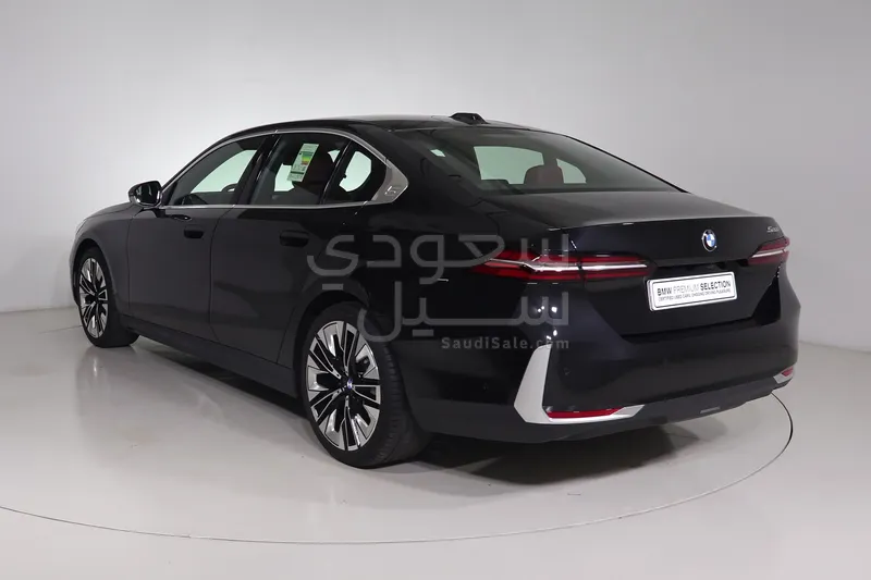 2026 بي ام دبليو الفئة الخامسة 520 أي