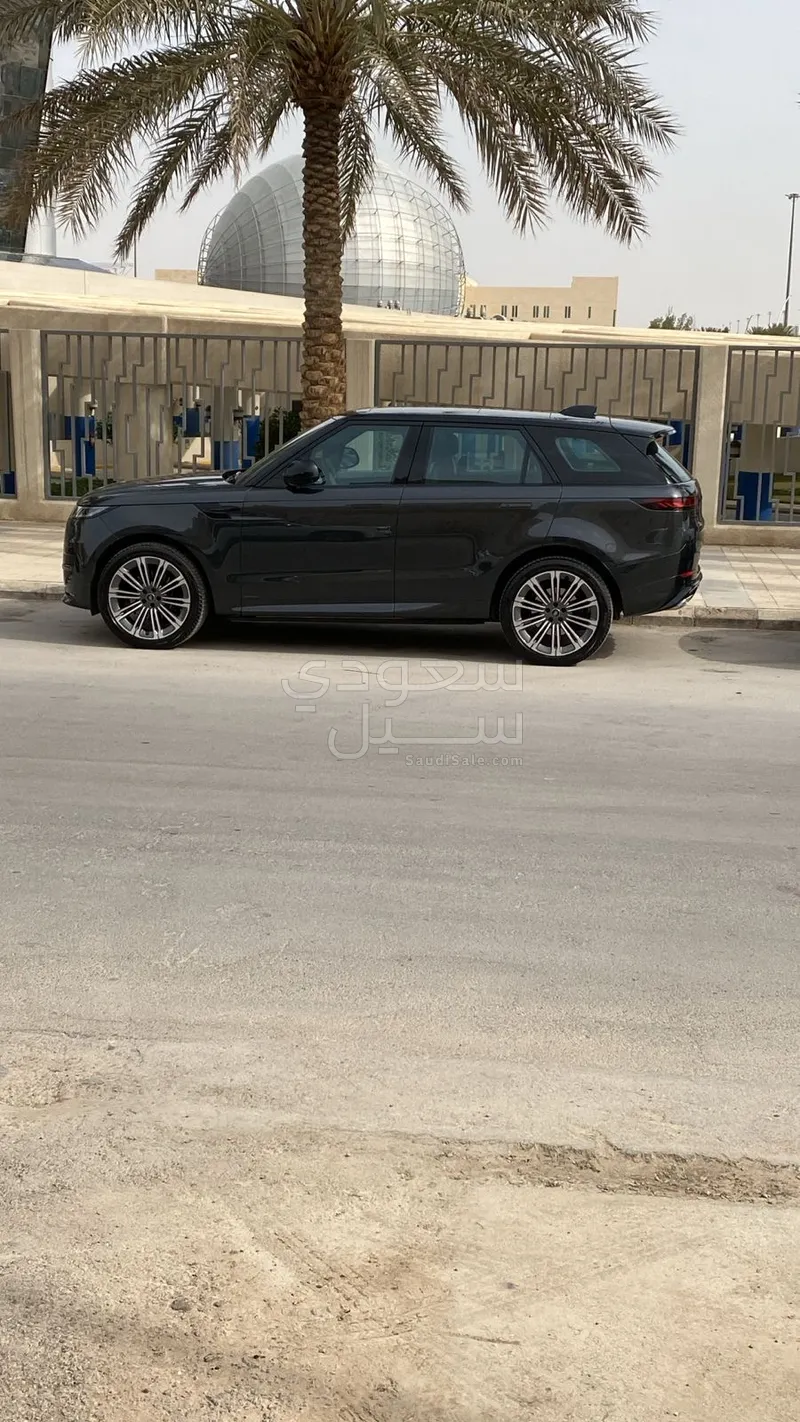 2024 لاند روفر رينج روفر سبورت اوتوبيوجرافي
