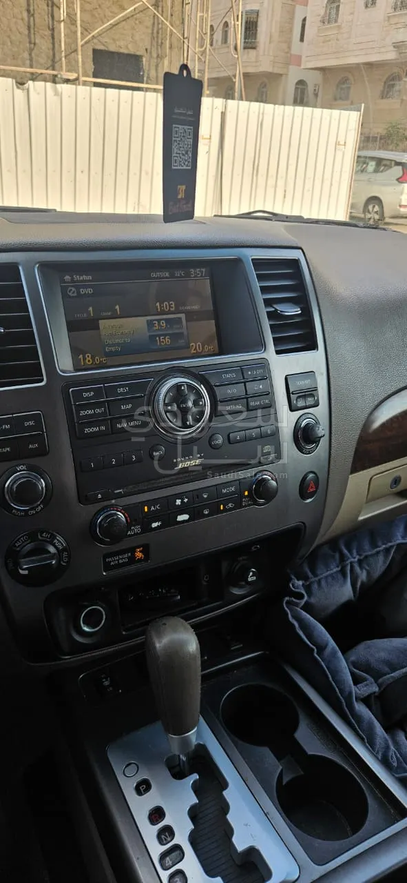 2009 نيسان ارمادا بلاتنيوم