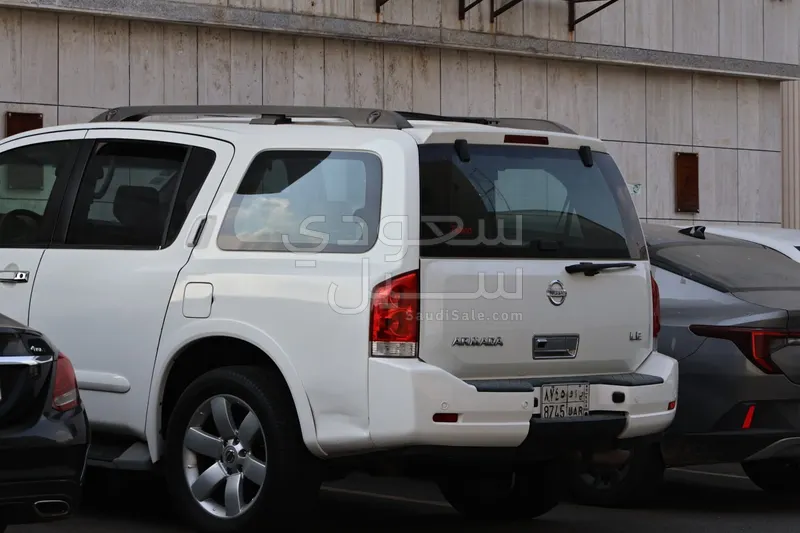 2009 نيسان ارمادا بلاتنيوم