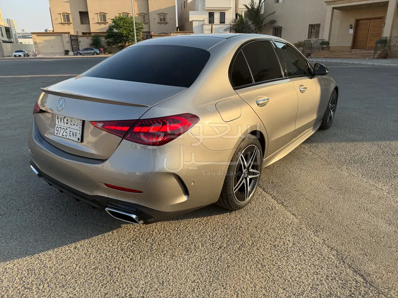 2024 مرسيدس - بنز سي 180