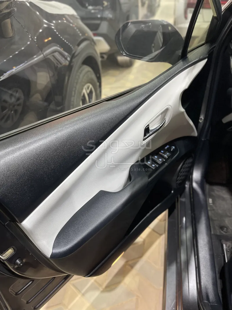 2017 تويوتا بريوس