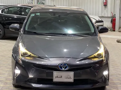 2017 تويوتا بريوس