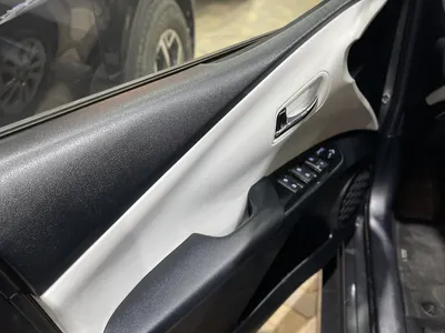 2017 تويوتا بريوس