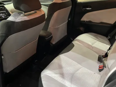 2017 تويوتا بريوس