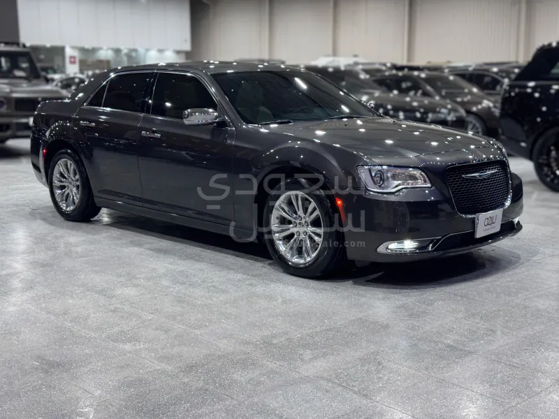 2023 كرايسلر 300 سي