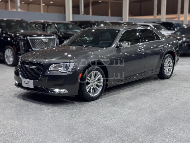2023 كرايسلر 300 سي