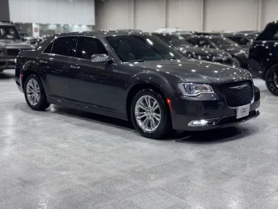 2023 كرايسلر 300 سي