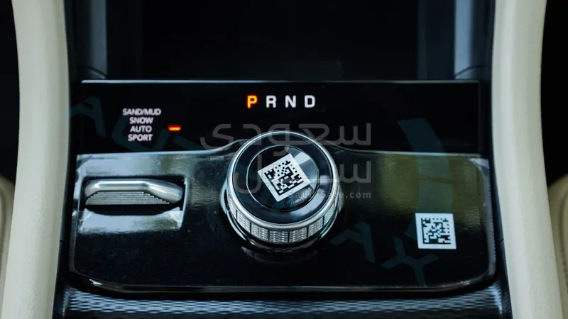 2025 جييب جراند شيروكي ليمتد بلس