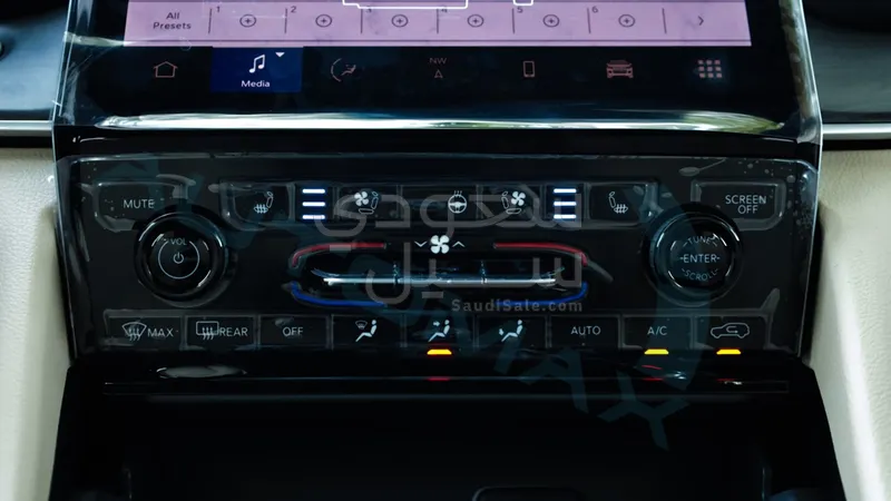 2025 جييب جراند شيروكي ليمتد بلس