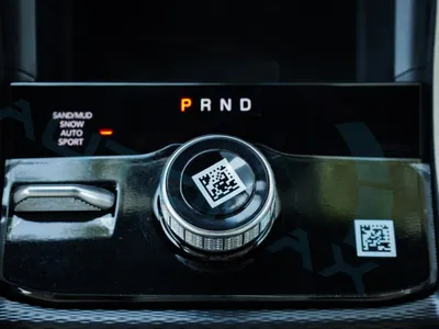 2025 جييب جراند شيروكي ليمتد بلس