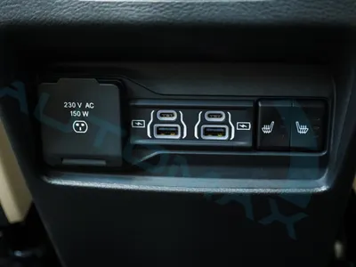 2025 جييب جراند شيروكي ليمتد بلس