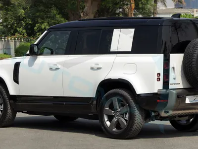 2025 لاند روفر ديفيندر اكس داينمك