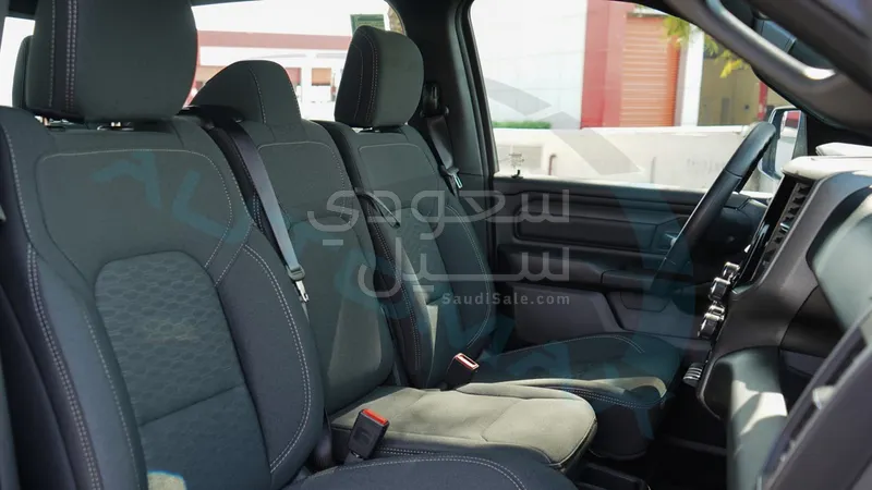 2025 دودج رام 1500 بيج هورن