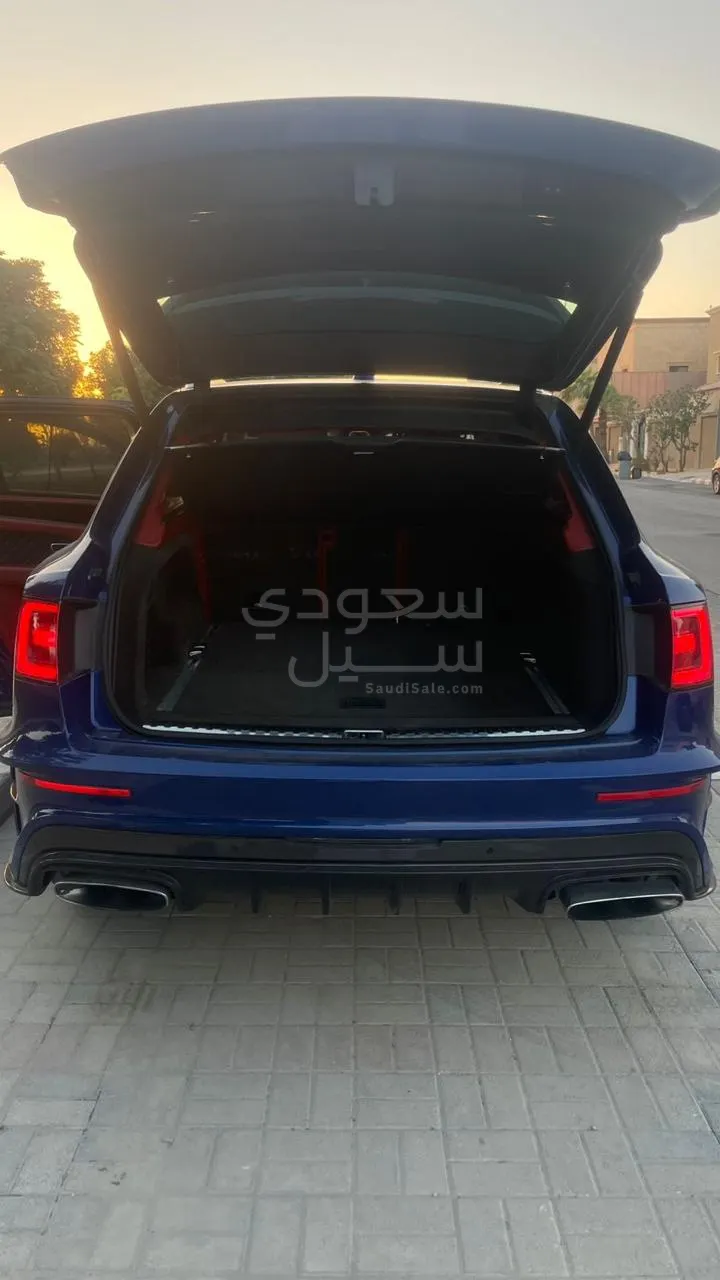 2017 بنتلي بنتايجا الاصدار الاسود