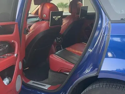 2017 بنتلي بنتايجا الاصدار الاسود