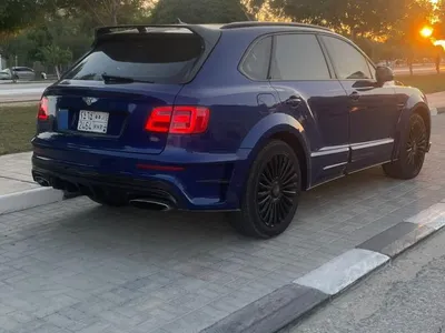 2017 بنتلي بنتايجا الاصدار الاسود