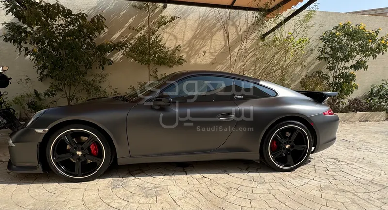 2013 بورش 911 كاريرا