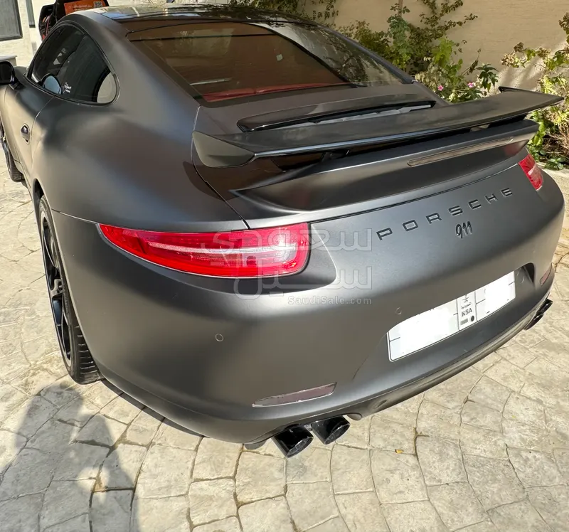 2013 بورش 911 كاريرا