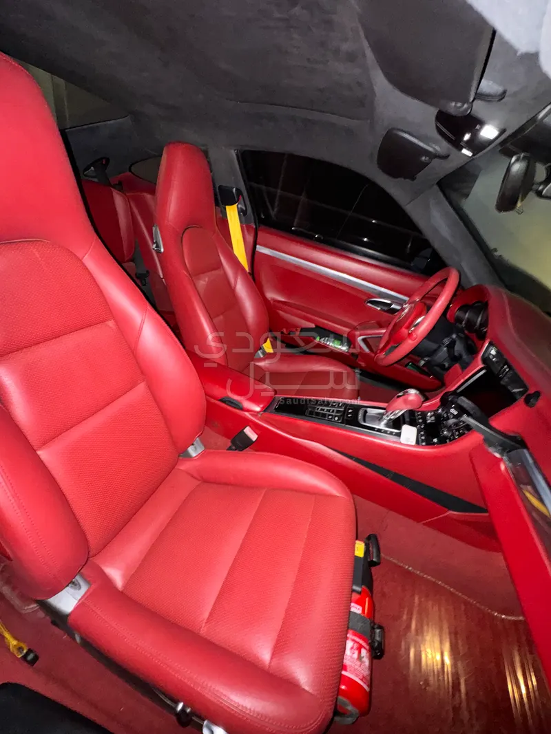 2013 بورش 911 كاريرا