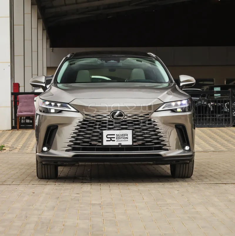 2025 لكزس أر إكس 350