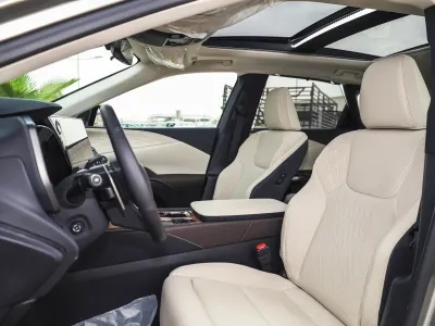 2025 لكزس أر إكس 350