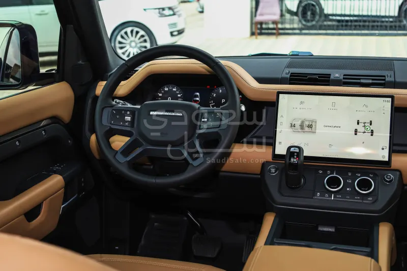 2026 لاند روفر ديفيندر اس اي