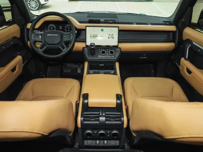 2026 لاند روفر ديفيندر اس اي