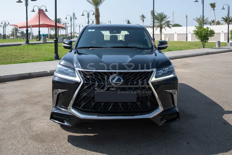 2020 لكزس إل إكس 570 اس