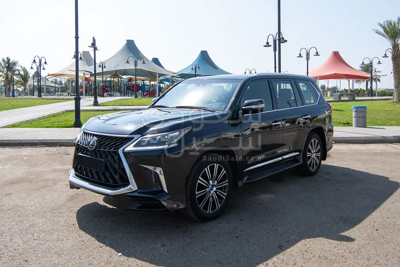 2020 لكزس إل إكس 570 اس