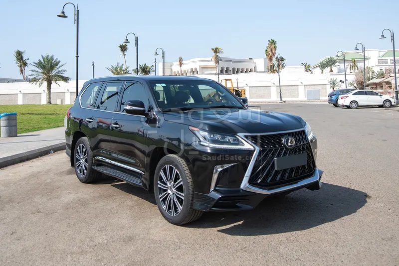 2020 لكزس إل إكس 570 اس