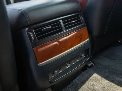 2020 لكزس إل إكس 570 اس