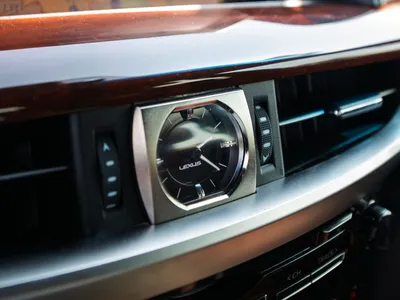 2020 لكزس إل إكس 570 اس