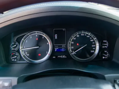 2020 لكزس إل إكس 570 اس