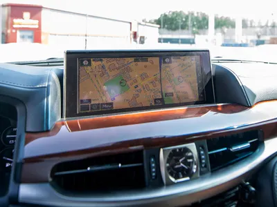 2020 لكزس إل إكس 570 اس